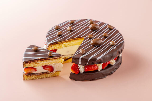 「ストロベリー＆ガストロノミービュッフェ ～Noir et Rose～」＜期間：2026年3月1日〜4月28日＞【美食が揃う「ストロベリー＆ガストロノミービュッフェ ～Noir et Rose～」で、「黒いちご」や「世界大会優勝シェフの料理」を堪能！】