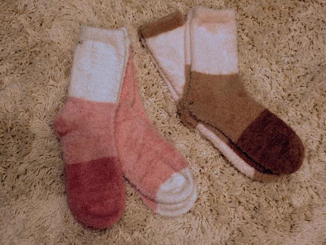 同じふかふか素材の靴下「ヒートテックソックス（ソフトフラッフィー・2足組）」￥990