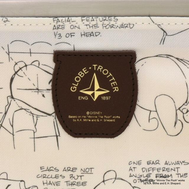 ミディアム チェックイン 4ホイール｜412,500円（税込）｜サイズ：W41.5×H67×D26cm｜グローブ・トロッター 「くまのプーさん（Winnie the Pooh）」コレクション
