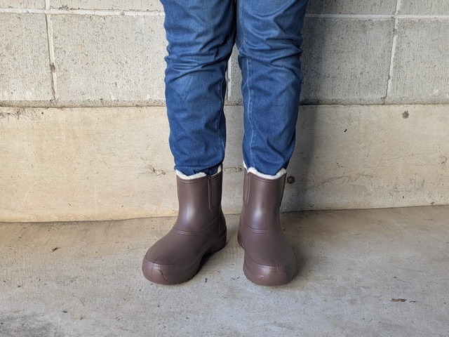 【ワークマン　レディース防寒EVAレインブーツ】普段履いているスニーカーよりもさらに軽いほど！靴擦れや歩きにくさもなく、あちこち歩いていけました