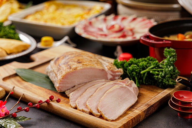 「ローストポーク」＜期間：2026年1月1日～4日＞【【大阪】にぎり寿司もはりま牛の鉄板焼も食べ放題！1月1日から4日間限定「新春ファミリーランチブッフェ」開催！】