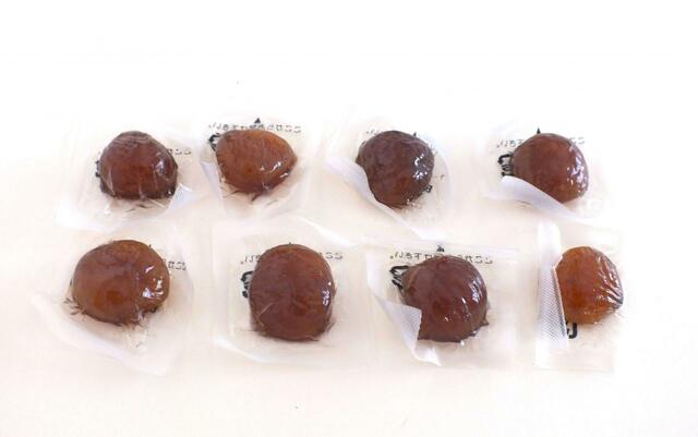 【カルディ　マロングラッセ コンフット】8個入っていました