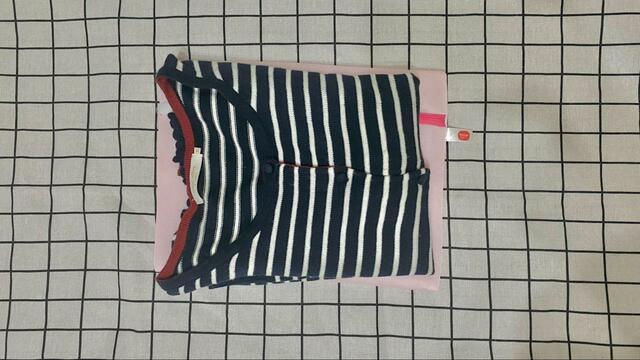 【sabolun　おしゃれ着ネットスクエア】カーディガン1枚入るサイズ感です