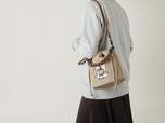 【MOOMIN(ムーミン) 北欧ブランド RMPK-05】刺繍デザインのコロンとしたフォルムの「2way巾着バッグ」ベージュ（リトルミイ）6,050円（税込）