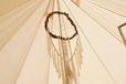 【small planet CAMP & GRILL】ドリームキャッチャーが飾られている
