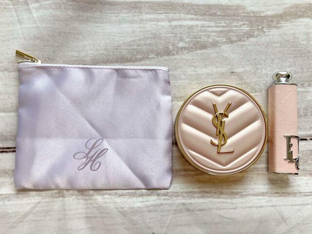 【MORE（モア）9・10月合併号】コスメはクッションファンデとリップが入るサイズ感です