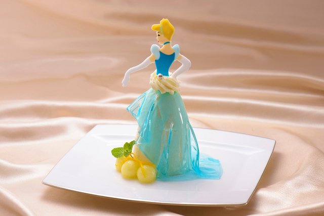 ハイピリオン・ラウンジ「スペシャルケーキセット」スウィートプリンセス