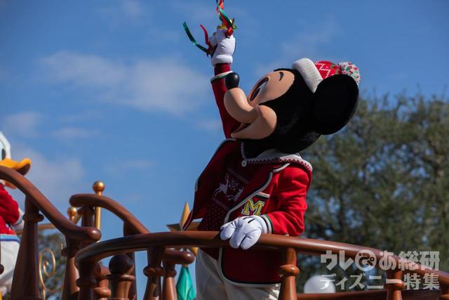 「ミッキー＆フレンズのグリーティングパレード：ディズニー・クリスマス」｜東京ディズニーランド