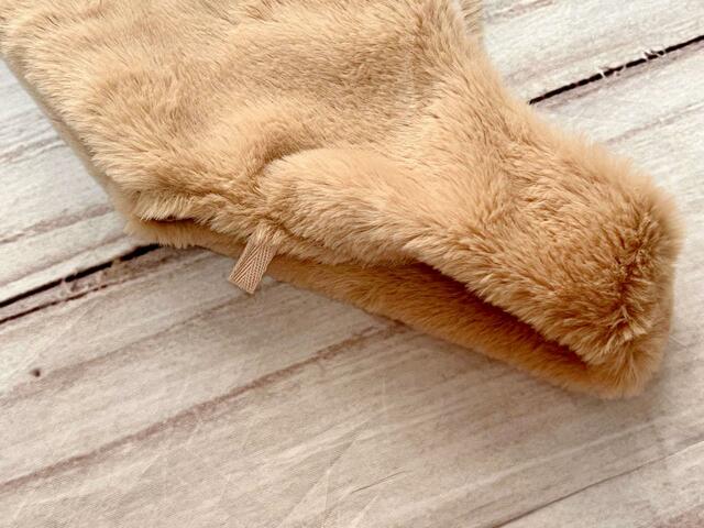 持ち手にはループつき。キーホルダーをつけても◎