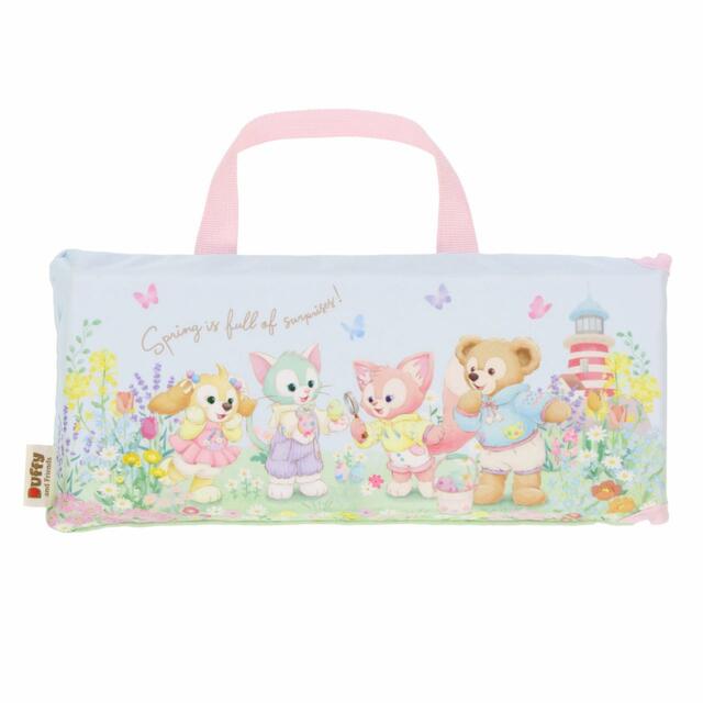 ポータブルクッション 2,200円｜東京ディズニーシー「ダッフィー＆フレンズのカム・ファインド・スプリング！」スペシャルグッズ｜発売日：2024年4月1日（月）