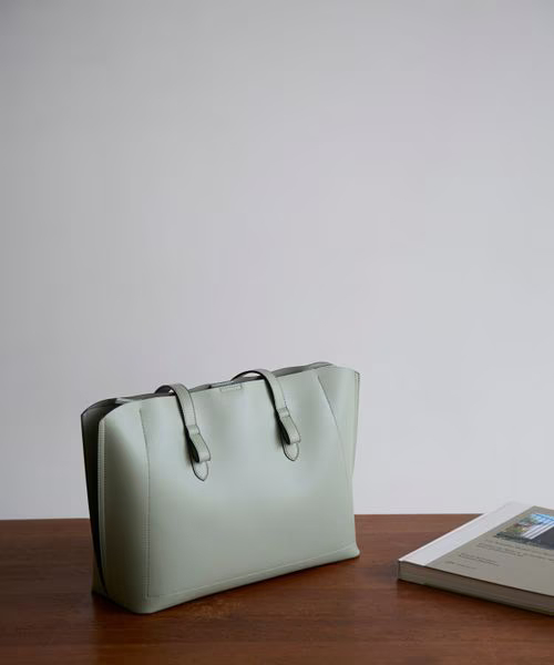 【グローバルワークのバッグ売上ランキング 3位】「スペ軽撥水6ポケA4トート」5,500円（税込）