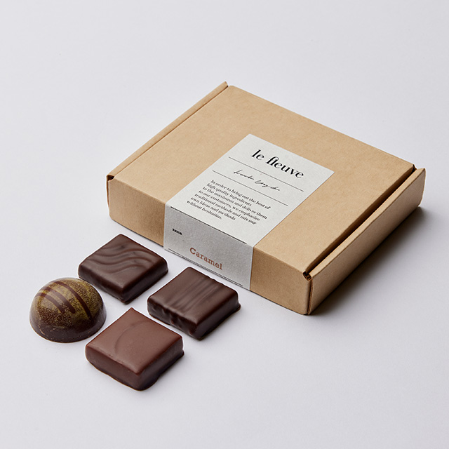 「自家農園のはちみつキャラメル4」<価格:2,214円(税込)>【【DEAN & DELUCA】フランスの正統派ショコラや日本の繊細チョコレートが勢揃い!バイヤー選りすぐり「CHOCOLATE COLLECTION 2025」開催】