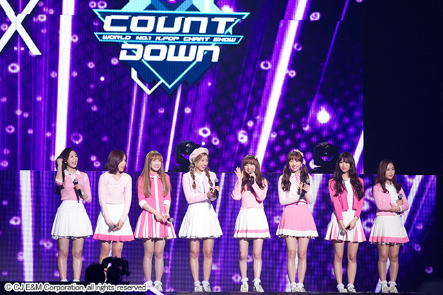 Lovelyz 『KCON 2016 Japan』4月9日@幕張メッセ国際展示ホール7,8ホール