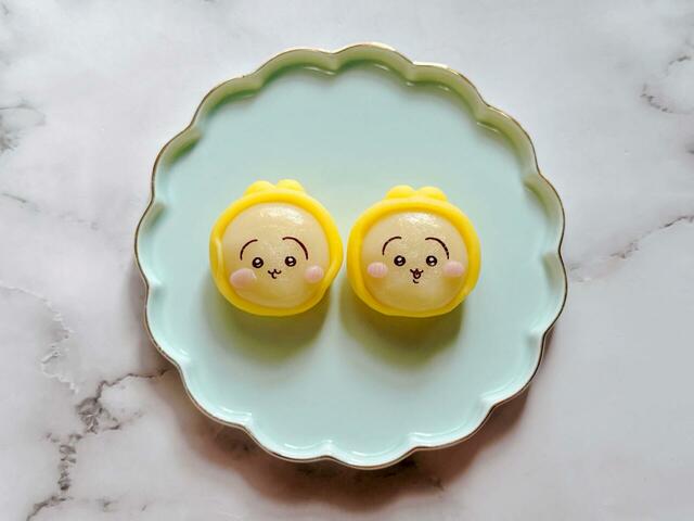 表情の違いがほかの2人と比べるとわかりにくいうさぎ。口に注目してみてくださいね！