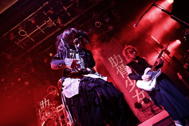 DEZERT　　撮影：小林裕和