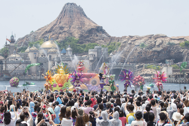 『東京ディズニーシー 20周年 アニバーサリー・セレクション』ミニーのトロピカルスプラッシュ