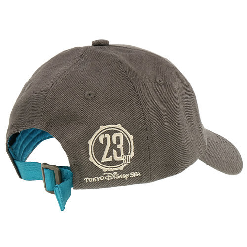 キャップ 2,900円｜東京ディズニーシー開園23周年をお祝いするグッズ｜販売店舗：東京ディズニーシー「ノーチラスギフト」｜発売日：2024年9月4日（水）