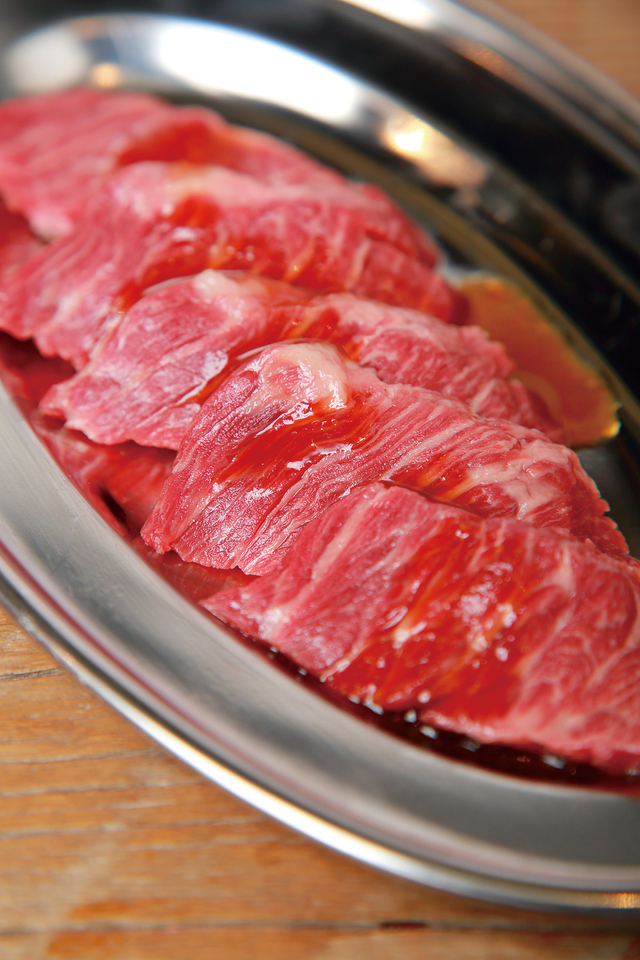 三角バラ 1,480円（税別）｜馬焼肉 十六番