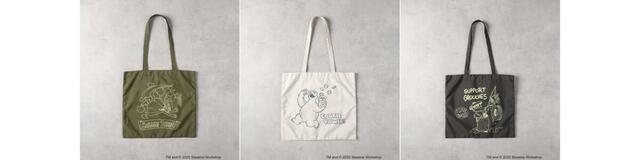 「SESAME STREET」プリントトートバッグカラー：カーキ・グレー・ブラックサイズ：ONE SIZE価格：¥2,990(税込)