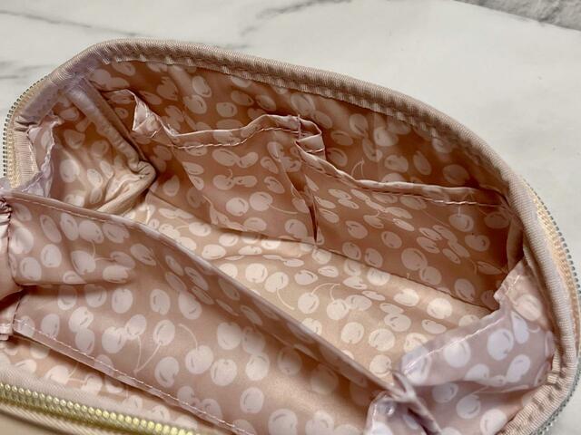 【sweet（スウィート）2月号】ポケットもふたつついています