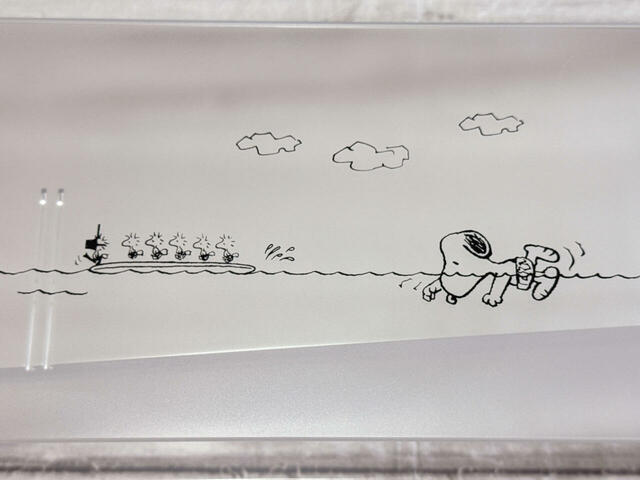 海で泳いでいるスヌーピーが可愛すぎ！先導しているウッドストックたちもキュート♪