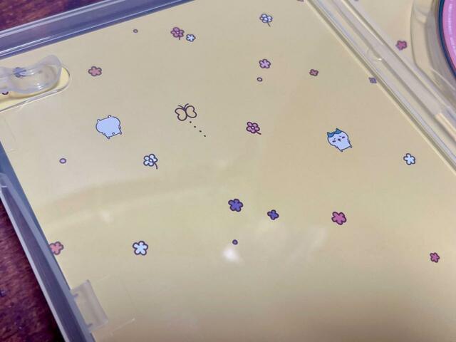 【ちいかわ 豪華版1 フロッキーフィギュア6体セット付き】中にも柄が♪