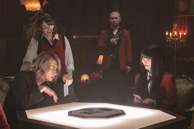 『映画 賭ケグルイ 絶体絶命ロシアンルーレット』 © 河本ほむら・尚村透／SQUARE ENIX　© 2021 「映画 賭ケグルイ2」製作委員会