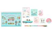 ステーショナリーセット 1,500円｜東京ディズニーリゾート「SUNNY SUNNY Summer」グッズ｜販売店舗：東京ディズニーランド「グランドエンポーリアム」、東京ディズニーシー「タワー・オブ・テラー・メモラビリア」｜発売日：2025年6月5日（木）
