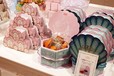 パッケージも凝っていてかわいいお菓子たち 