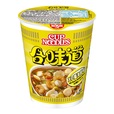 ＜香港代表＞ ■XO醤海鮮味(エックスオージャンカイセンアジ) フレーバー： XO醤シーフード 香港料理の定番、海鮮とXO醤を合わせた王道メニュー。イカ、エビ、魚の海鮮をベースに、 ホタテ、豚肉、エビ、唐辛子等、XO醤ならではの素材を生かした本格的なスープです。
