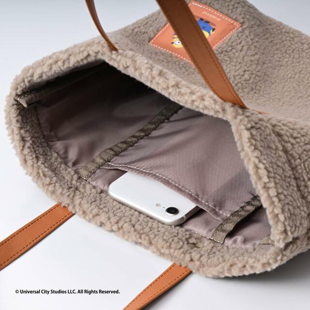 「ボアバッグ」<サイズ:幅約29cm×高さ38cm×マチ7.5cm>【【ミニオン×カフェ・ド・クリエ】ミニオンの“ふわもこバッグ”にグッズや商品券が詰まった「ハッピーバッグ」予約受付中!】