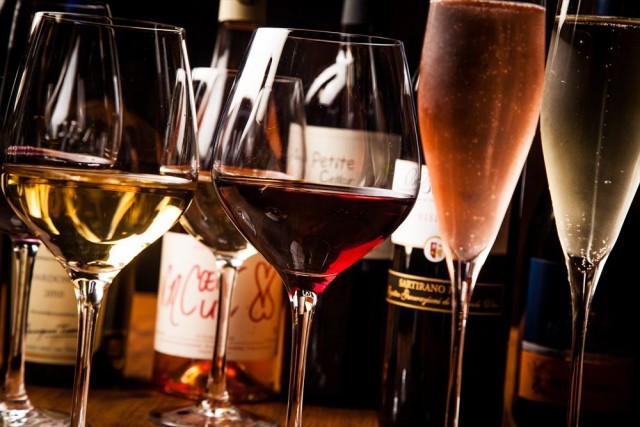 お得な「仕入れ値販売ワインシステム」