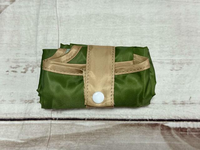 ストラップのスナップボタンを留めれば完成!