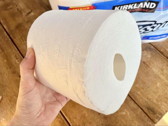 【カークランド　バスティッシュ】日本の一般的なトイレットペーパーよりもかなりふわふわ