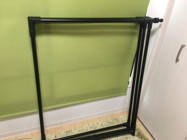 【カインズ アルミ折りたたみ伸縮式布団干し3枚】収納時のサイズは幅96×奥行13×高さ115cm