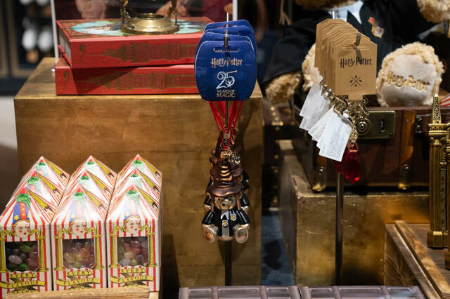 『ハリー・ポッターと賢者の石』 ベア オーナメト 2,600円