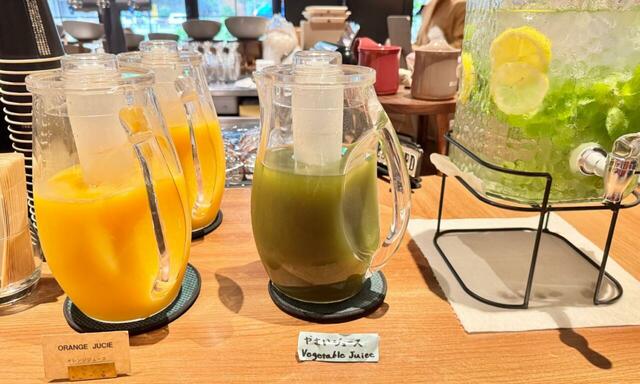 【BUNDOZA】フレッシュジュースはオレンジとやさいでした