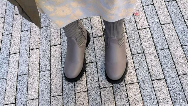 【ワークマン レディースウォームリブソックスブーツ】特にロングスカートとの相性抜群！足元全体がスタイルアップして見えます◎