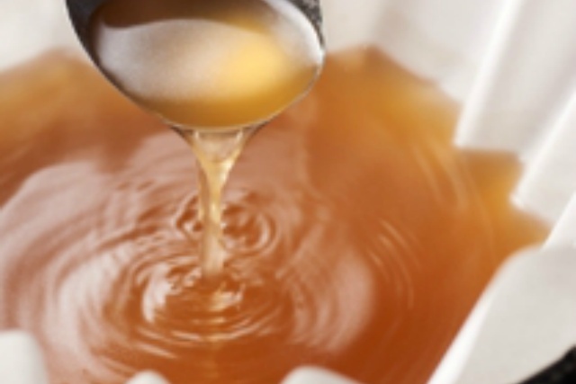 謹製牛テールと香味野菜の和牛だし