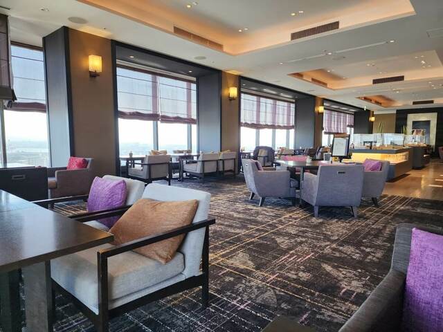 【リゾナーレ大阪】ハイアット リージェンシー 大阪のクラブラウンジ「リージェンシークラブ」大人1泊1名6,215円（税・サービス料込）