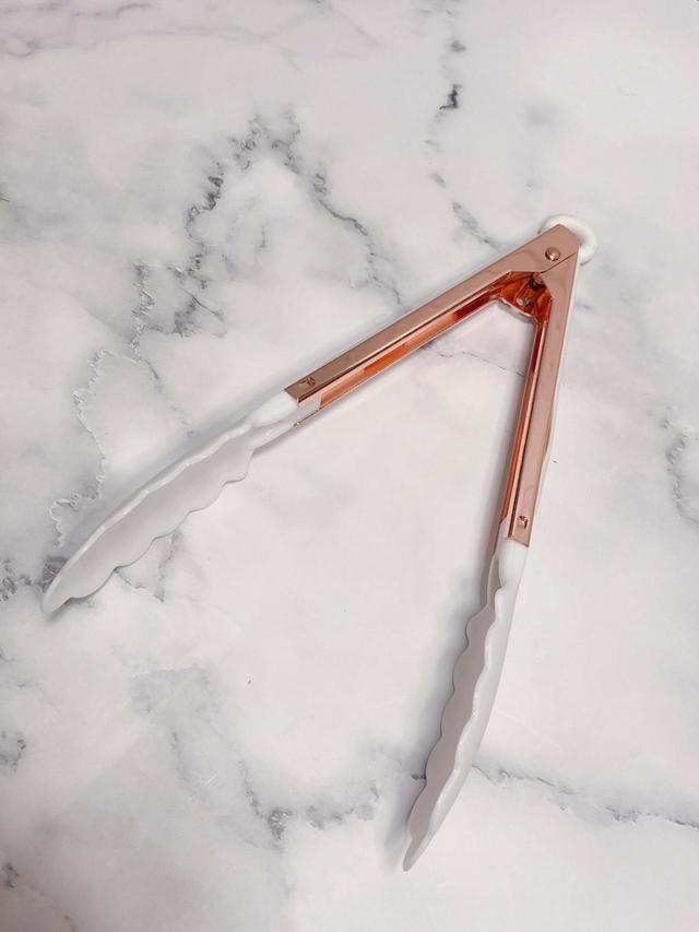 【Francfranc（フランフラン）】ロック式トング ホワイト×コッパー／税込800円