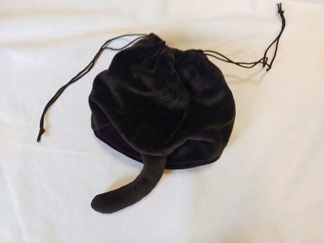 裏は無地で尻尾つき！【ニトリ デコホーム】デコネコ（巾着ポーチ）