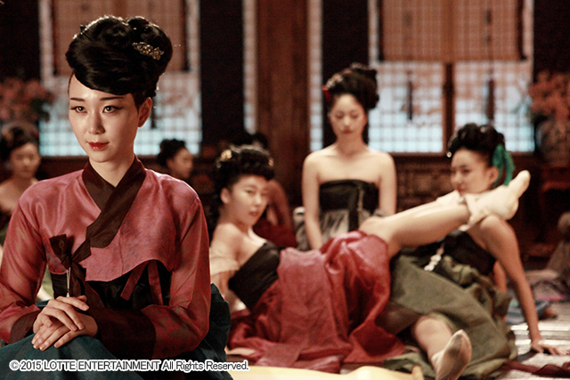 『背徳の王宮』©2015 LOTTE ENTERTAINMENT All Rights Reserved. 