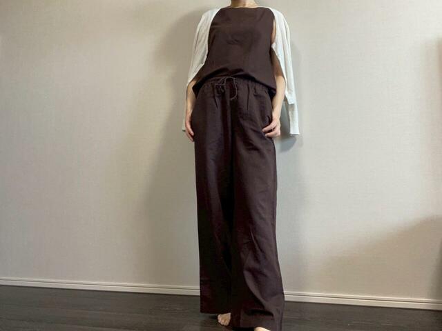 【UNIQLO リネンブレンドブラウス・リネンブレンドイージーパンツ】カジュアルすぎず、でもかしこまりすぎない印象に決まるのが嬉しいポイント！