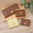 長財布 ¥25,300、折財布 ¥22,000、パスケース ¥14,300｜サマンサタバサプチチョイス「チップ＆デール」コレクション