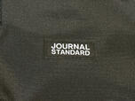 フロント上部には「JOURNAL STANDARD」の織りタグ付き