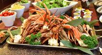 「贅沢な「蟹」の食べ放題」＜期間：2026年2月1日〜3月29日＞【地上256mの絶景でブランチ！関西の超高層ランドマークタワーで味わう冬の贅沢「蟹食べ放題ブランチバイキング」開催中！】