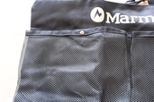 【『MonoMax 2026年6月号』（宝島社）】前面のメッシュポケットは2か所。どちらも大きく、スナップボタン付き