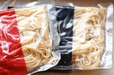 【コストコ新商品】「リコッタロゼパスタ」「きのこクリームパスタ」は平打ちのリングイネ、「イカスミオイルパスタ」はスパゲッティ
