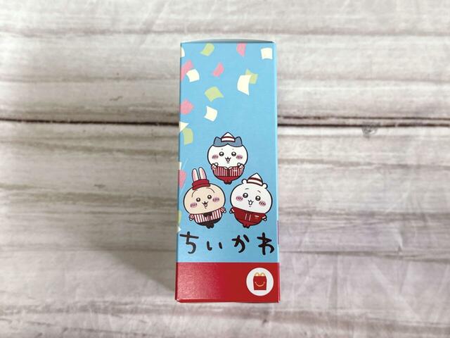 【ちいかわハッピーセット第二弾】歴代のマクドナルドのクルーユニフォームに身を包んだ3人がかわいすぎる！